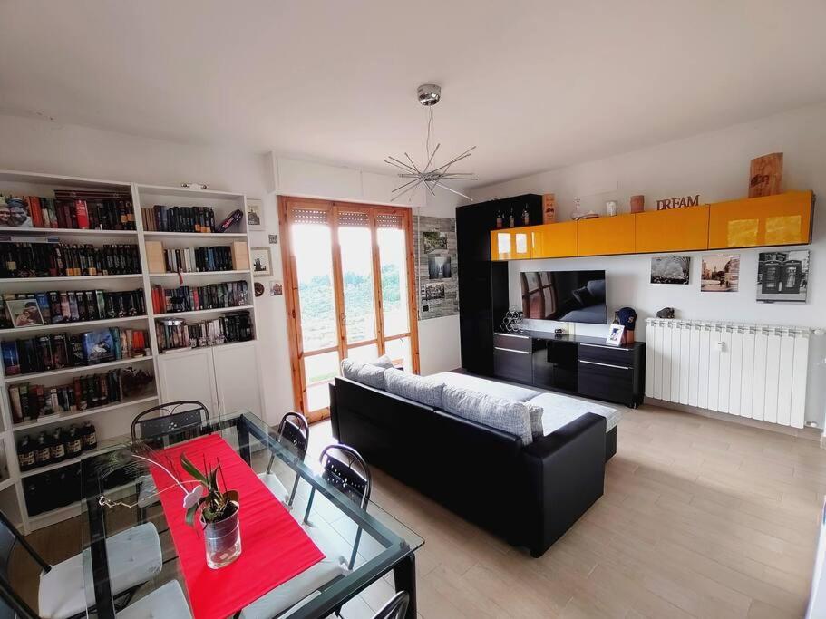 "Margherita" Luminoso Loft A Pontassieve Firenze Kültér fotó